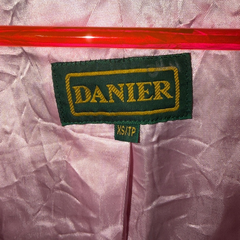 Vintage Dusty pink suede blazer by Danier - Picture 4 of 6